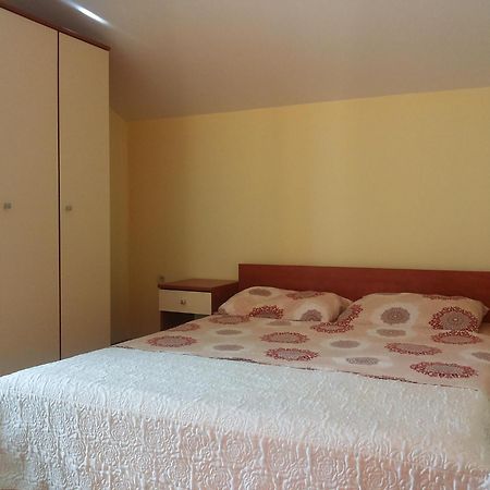 Apartments Villa Dalmatina Vodice Bagian luar foto