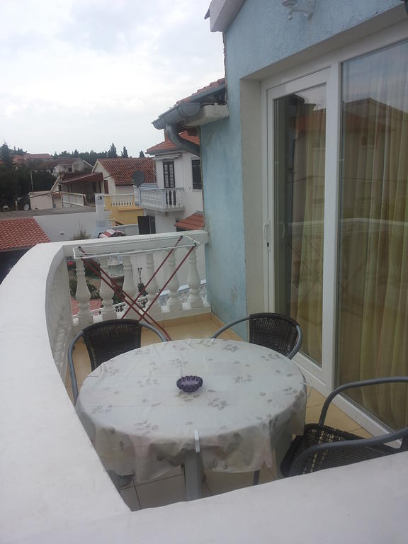 Apartments Villa Dalmatina Vodice Ruang foto