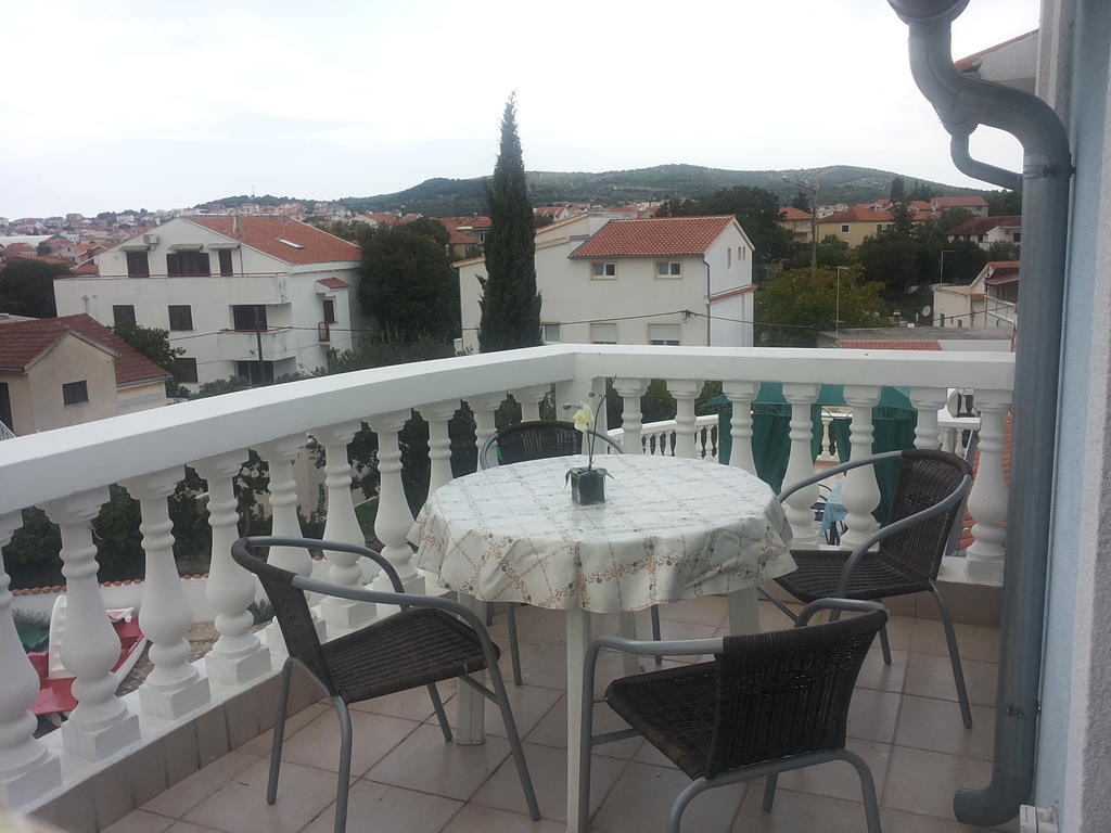 Apartments Villa Dalmatina Vodice Ruang foto