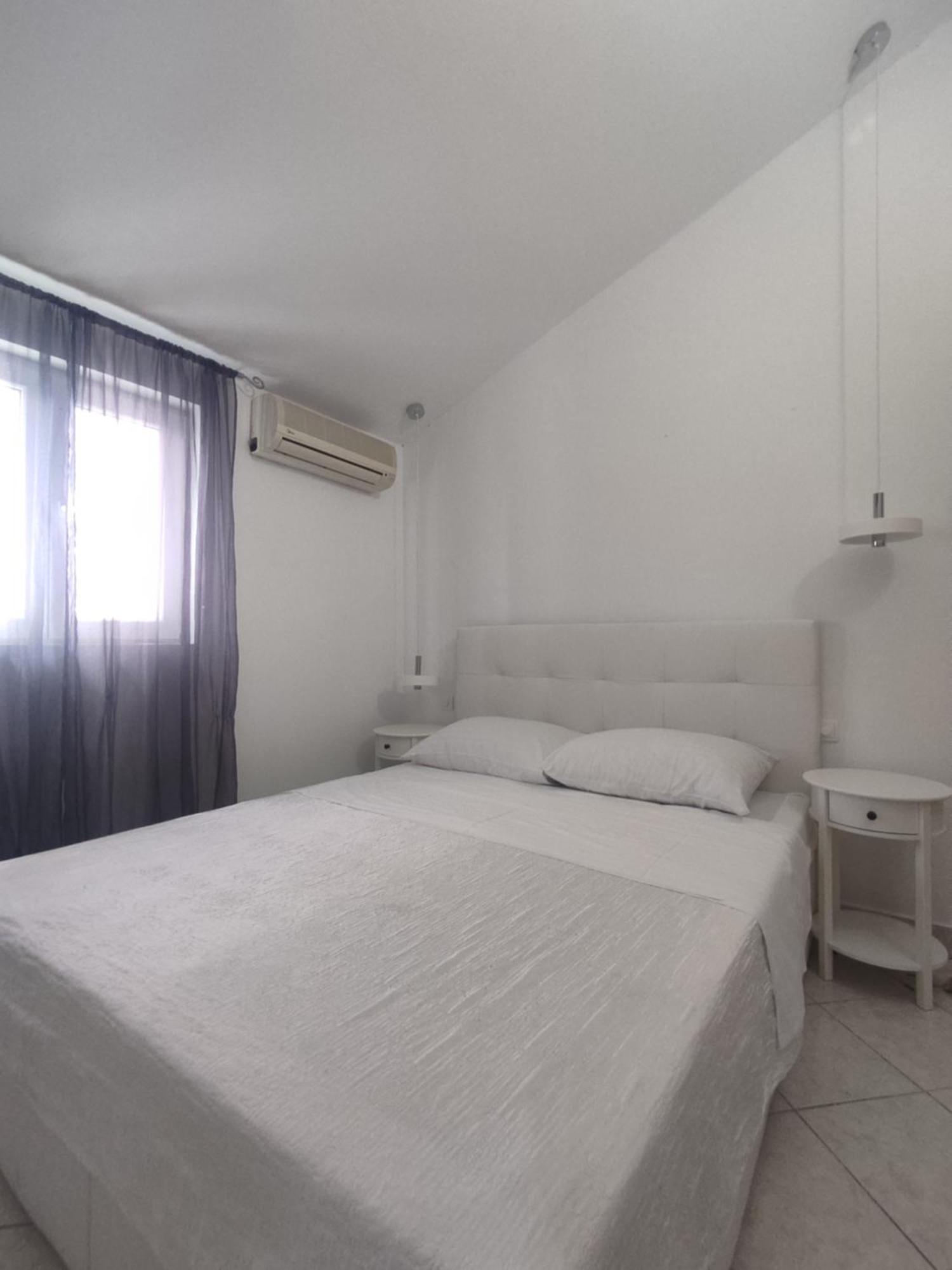 Apartments Villa Dalmatina Vodice Bagian luar foto
