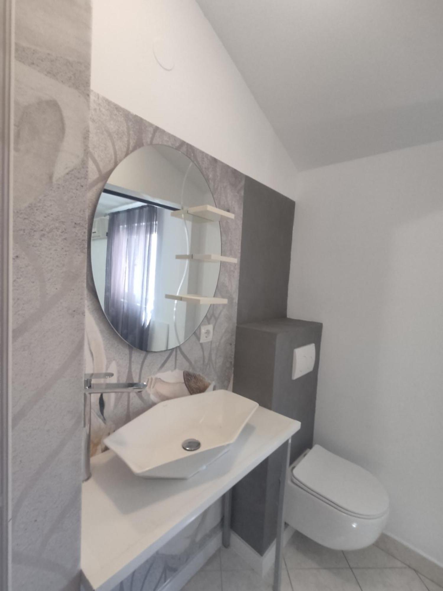 Apartments Villa Dalmatina Vodice Bagian luar foto