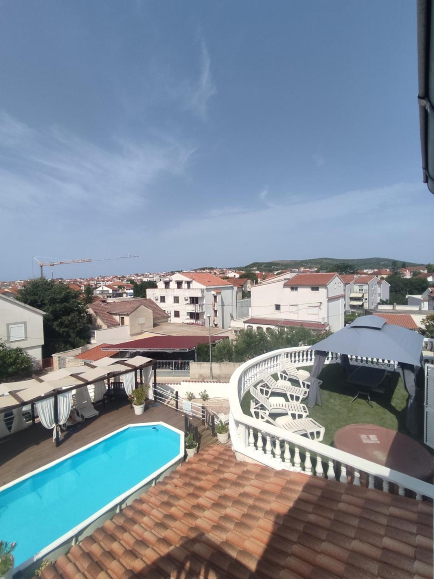 Apartments Villa Dalmatina Vodice Bagian luar foto