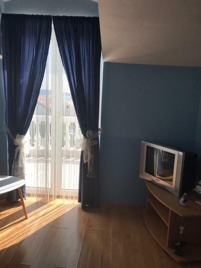 Apartments Villa Dalmatina Vodice Bagian luar foto