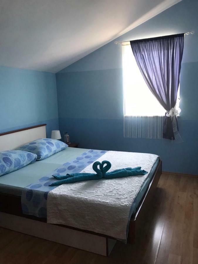 Apartments Villa Dalmatina Vodice Bagian luar foto